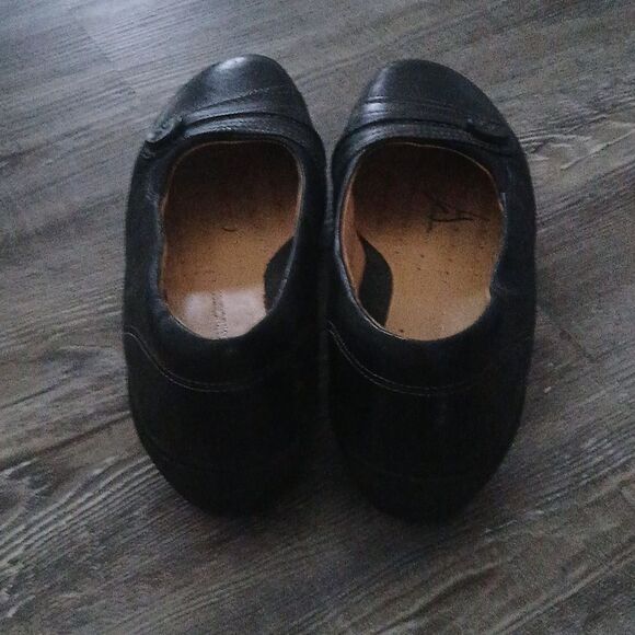 Clarks Artisan Unstructured black dress show with heel  Sz 7.5 - Picture 4 of 8